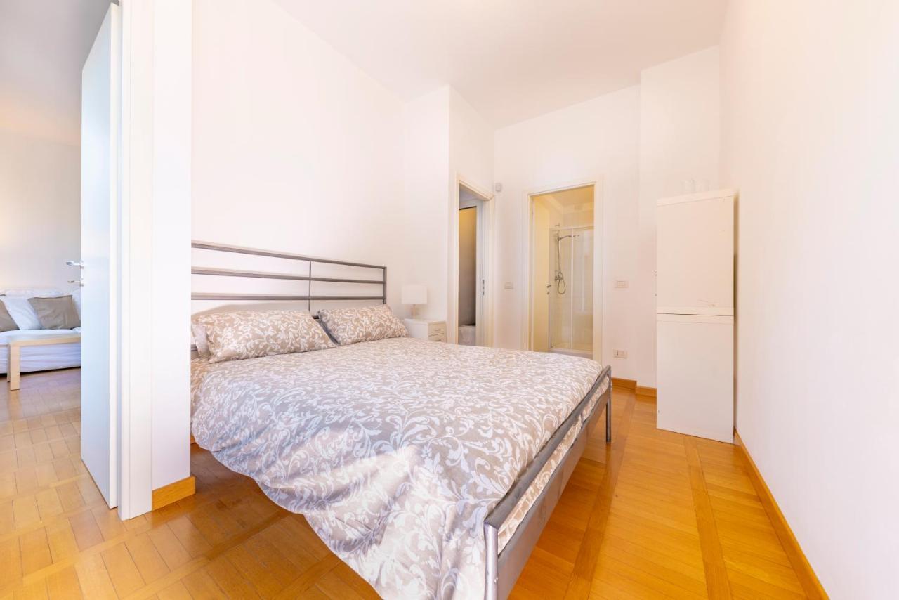 Luxury 1 Bedroom Navigli Loft Milan Exterior photo